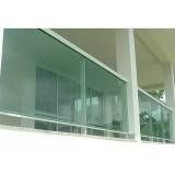 Guarda-corpo de vidro laminado em Interlagos