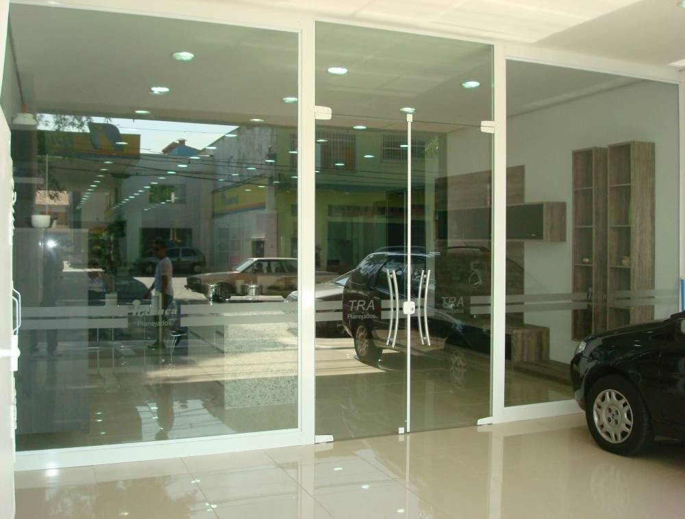 Vitrine de Vidro para Farmácia no Jockey Club - Vitrine de Vidro Modulado